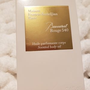 Baccarat Rouge 540 body oil spray